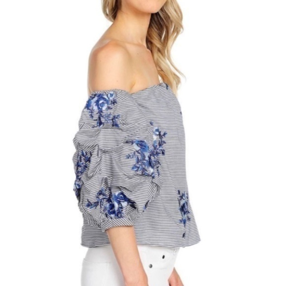 Off Shoulder Floral blouse top - Picture 3 of 3